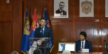 Министар унутрашњих послова Александар Вулин присуствовао је промоцији: „Збиркa прописа из надлежности криминалистичке полиције“ на Криминалистичко-полицијском универзитету