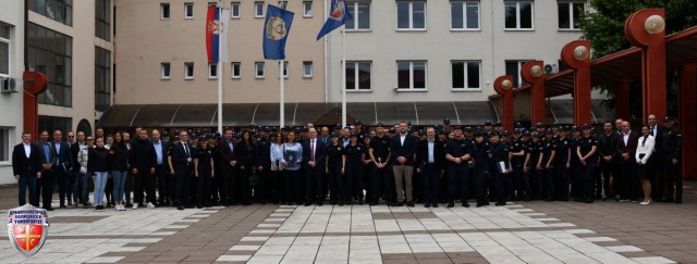 NASLOVNA~104.JPG